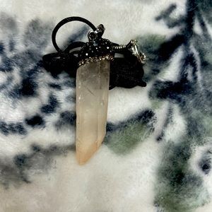 Raw quartz necklace